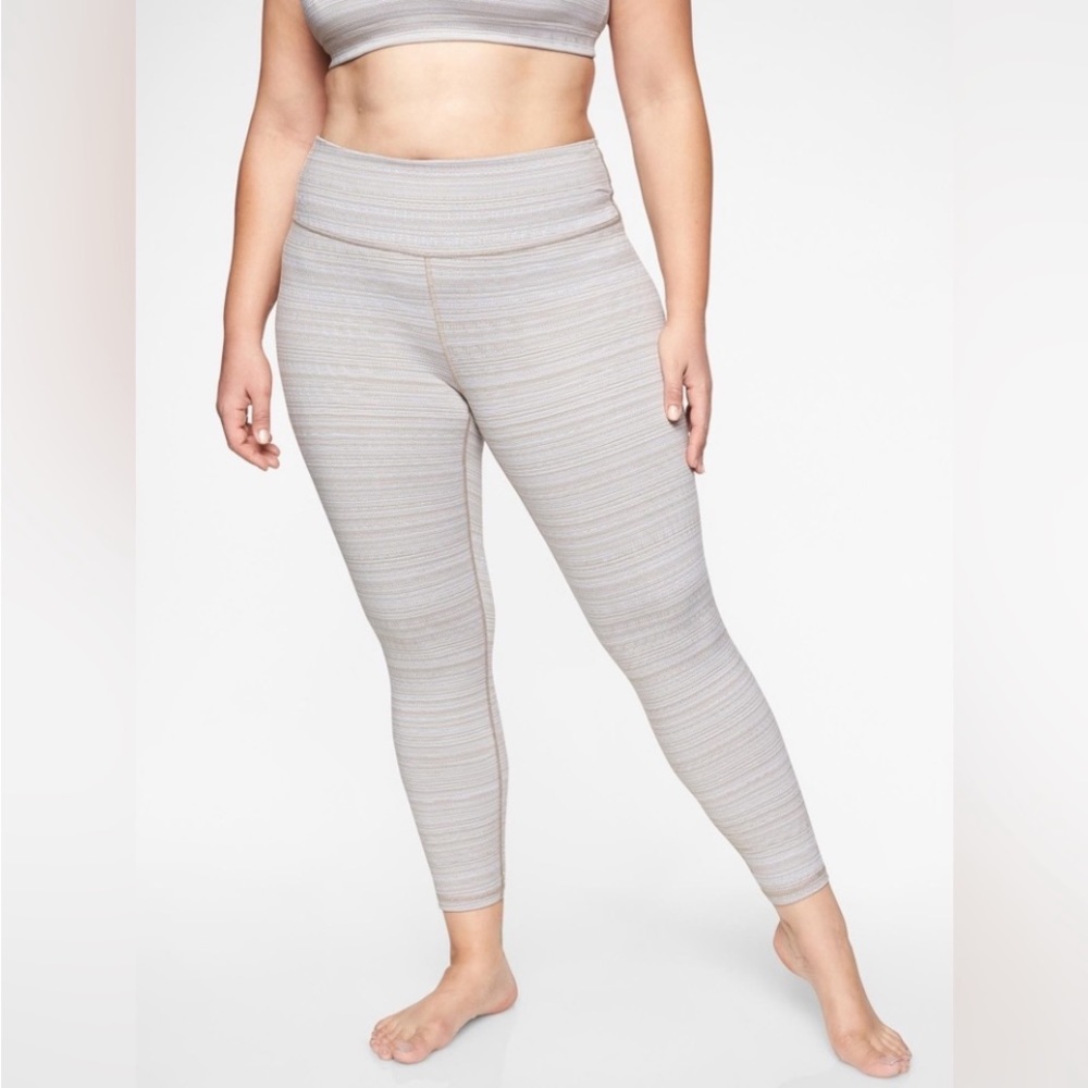 Athleta High Rise Jacquard
Chaturanga 7/8 Tights Women’s Size 1X.
